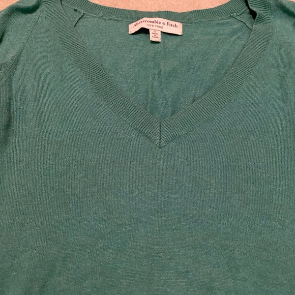 Abercrombie and Fitch v-neck sweater - Picture 3 of 4